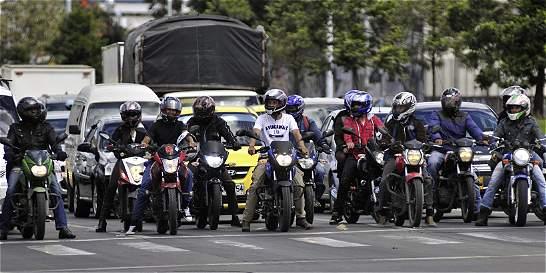 COLOMBIA--5-de-febrero--d-a-sin-moto-en-Bogot----habr--domicilios-[1]