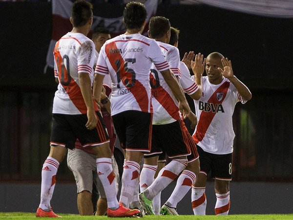 river-plate-vencio-con-angusti.jpg.600x0_q85_crop-smart_54d57faf6ed32[1]